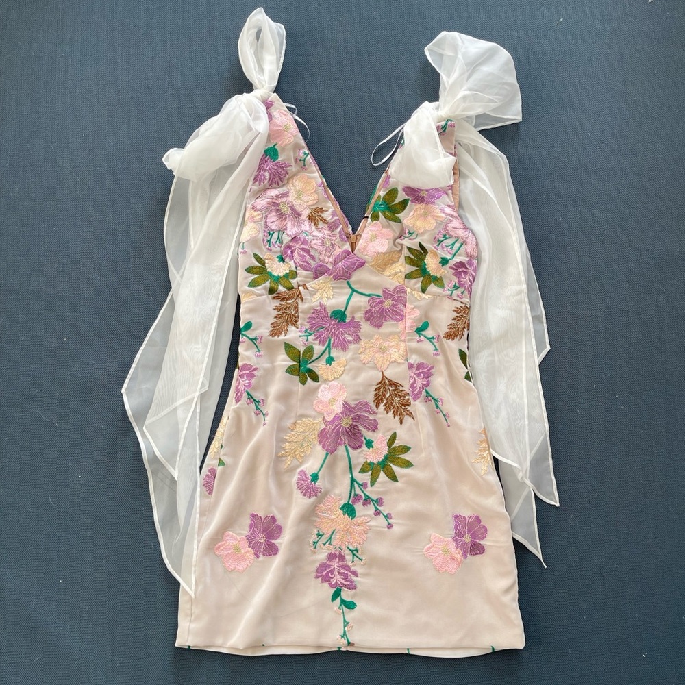 Elliatt Azure Dress in Multicolor, NWT, Small